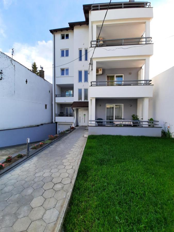 Divizija Lux Apartments Белград Екстериор снимка