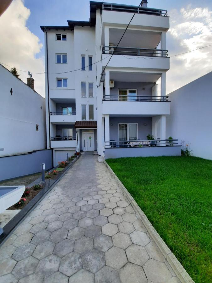 Divizija Lux Apartments Белград Екстериор снимка